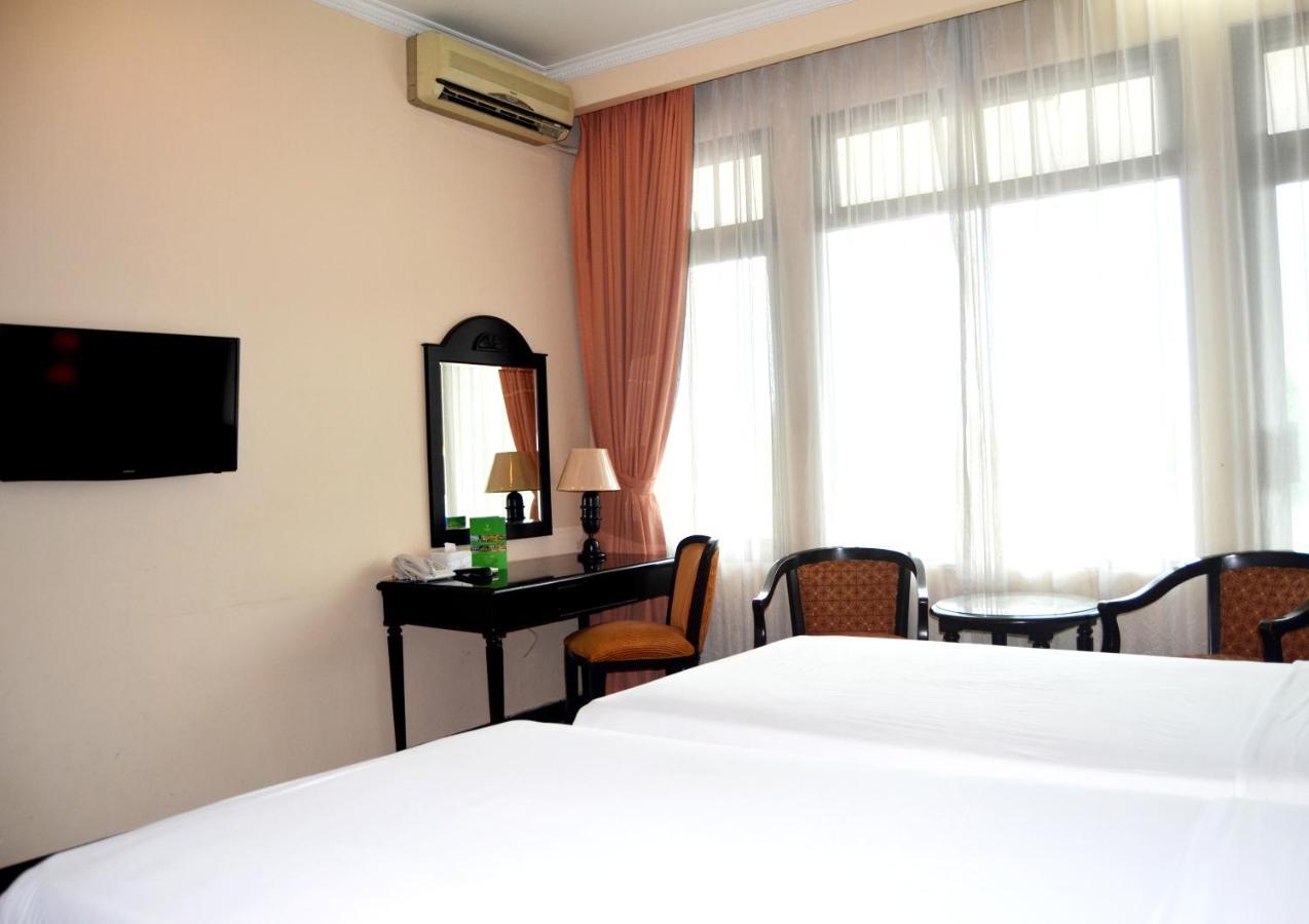 Yasmin Hotel Puncak Exterior foto