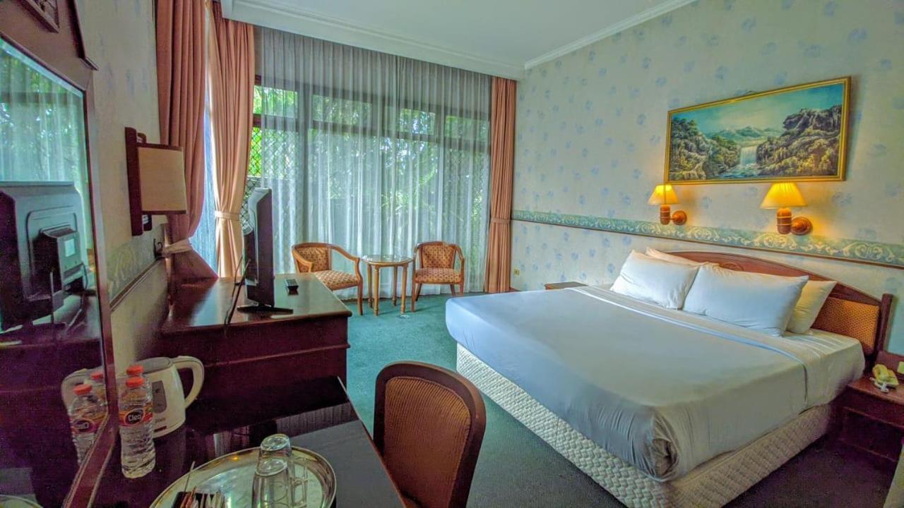 Yasmin Hotel Puncak Exterior foto